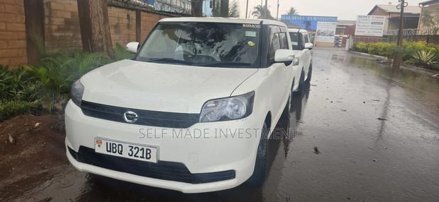Toyota Corolla Rumion 2011 White