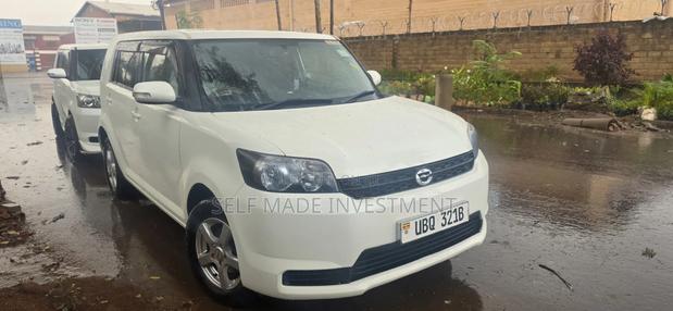 Toyota Corolla Rumion 2011 White