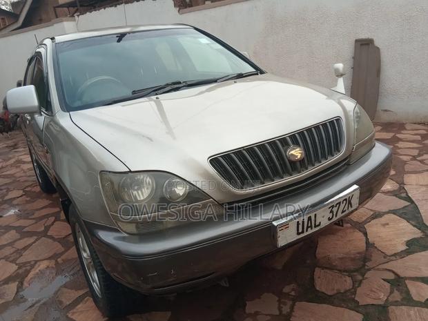 Toyota Allex 2000 Black