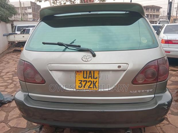 Toyota Allex 2000 Black