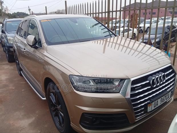 Audi Q7 2017 Gold