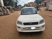 Toyota RAV4 Automatic 2000 White for sale