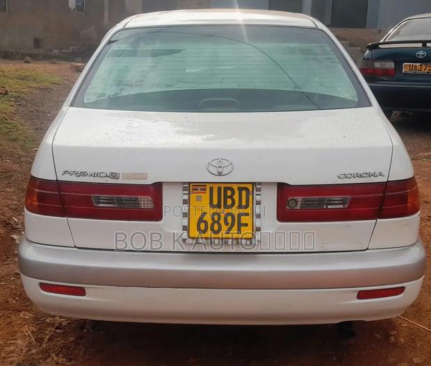 Toyota Corona Premio 2001 White