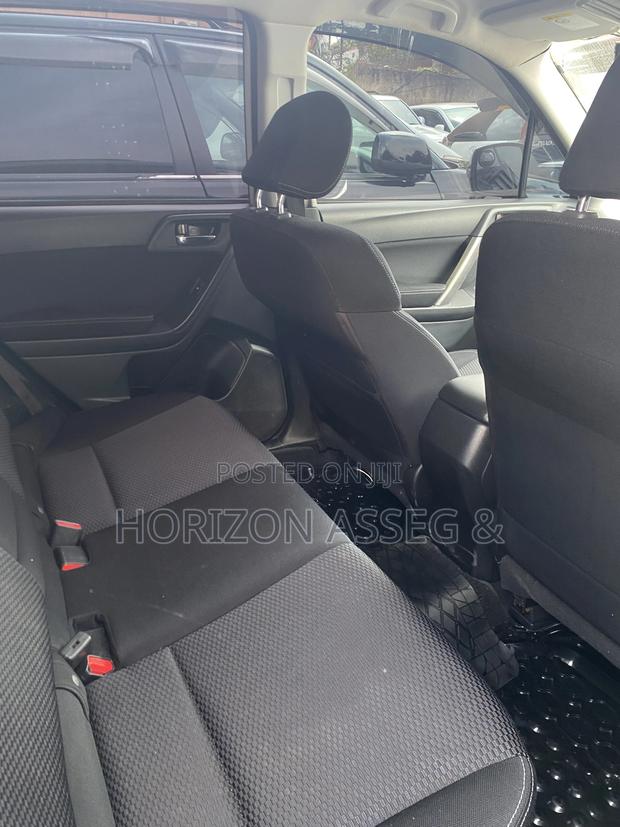 Subaru Forester 2.0XT Touring AWD 2016 Black