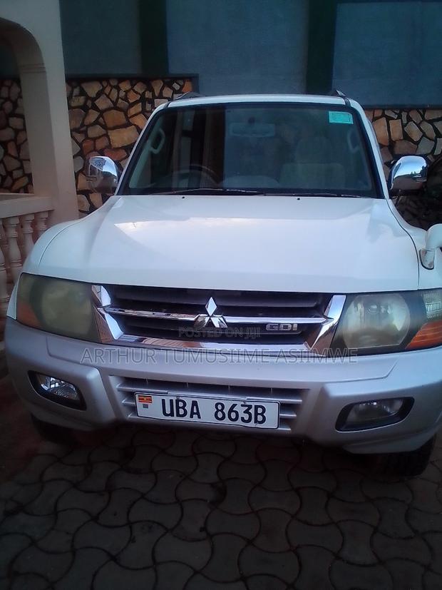 Mitsubishi Pajero 1999 White