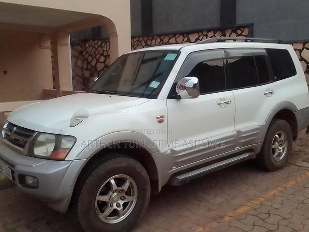 Mitsubishi Pajero 1999 White