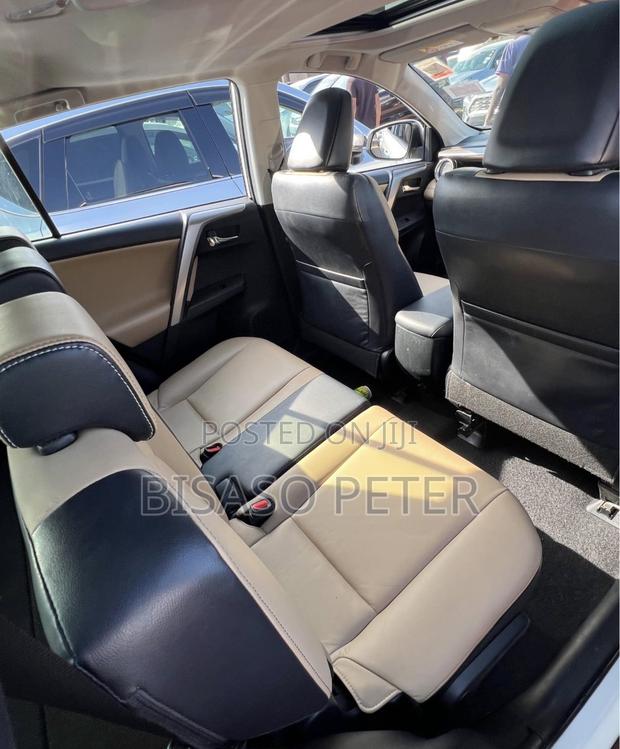 Toyota RAV4 2018 White
