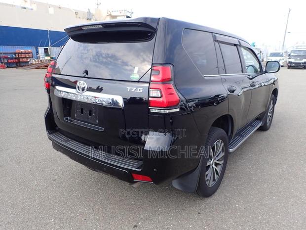 Toyota Land Cruiser Prado 2.8 2018 Black
