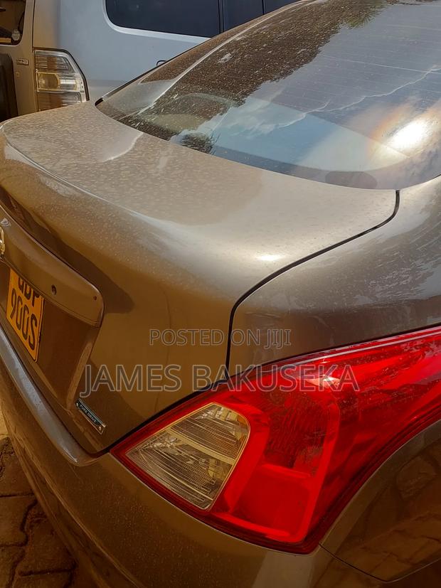 Nissan Latio 1.2 2012 Gray