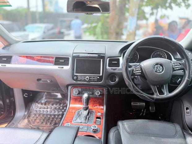 Volkswagen Touareg 2014 Black