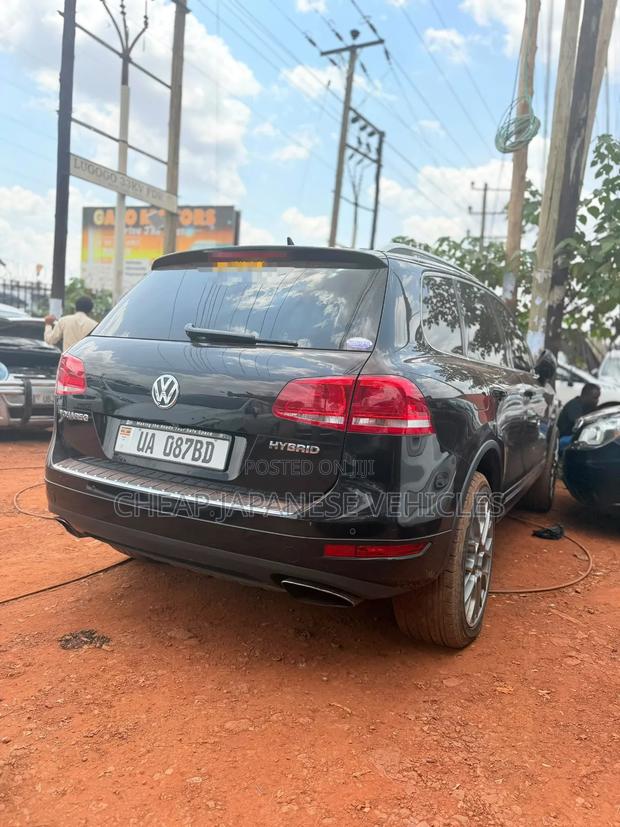 Volkswagen Touareg 2014 Black