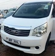 Toyota Noah 2011 White for sale