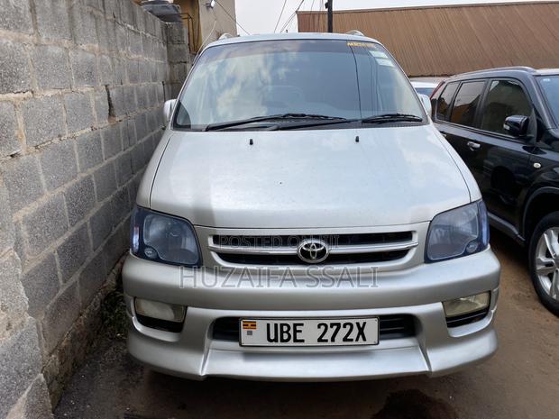 Toyota Noah 2008 White