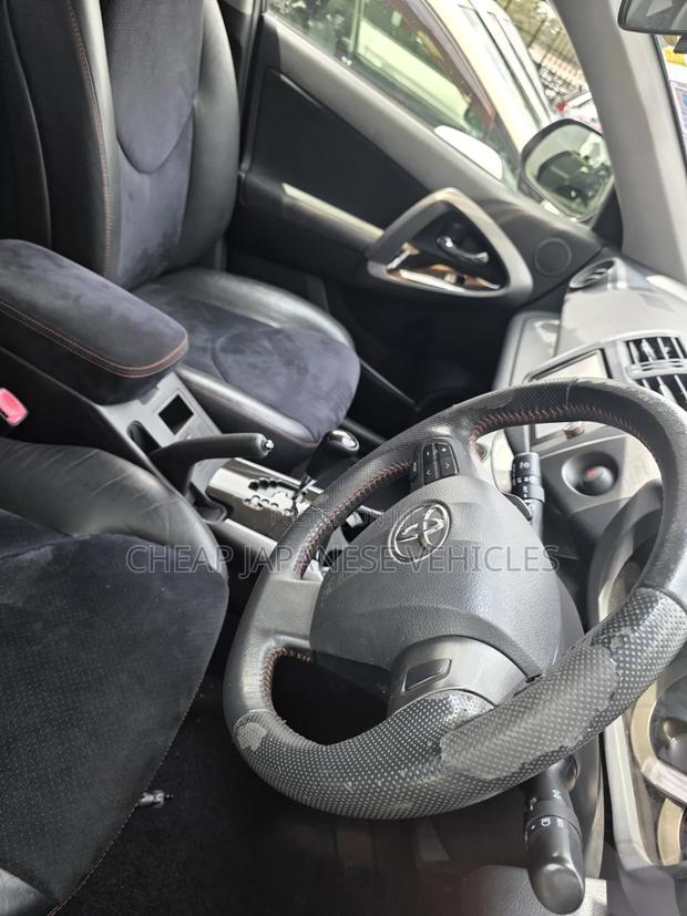 Toyota Vanguard 2013 Black