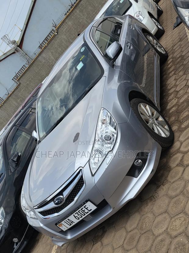 Subaru Legacy 2011 Silver