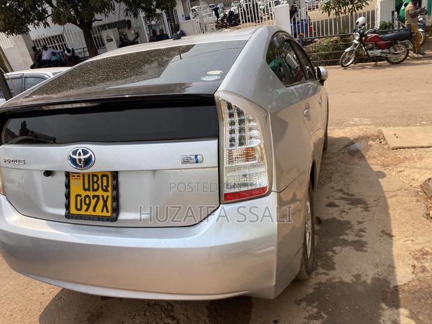 Toyota Prius 2019 Silver