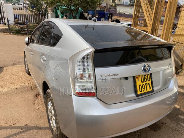 Toyota Prius 2019 Silver
