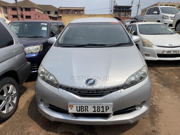 Toyota Wish 2013 White