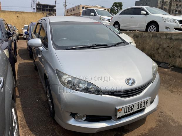Toyota Wish 2013 White