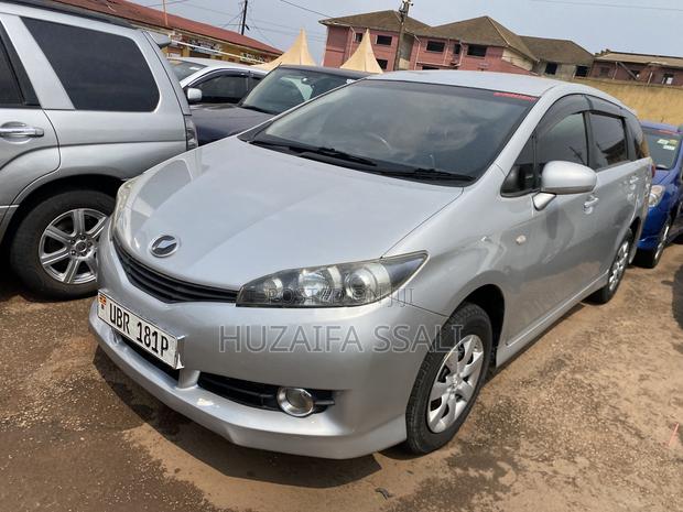 Toyota Wish 2013 White