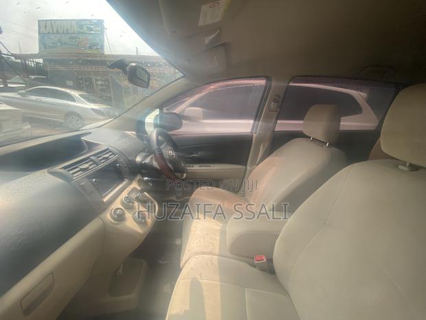 Toyota Passo Sette 2012 Brown