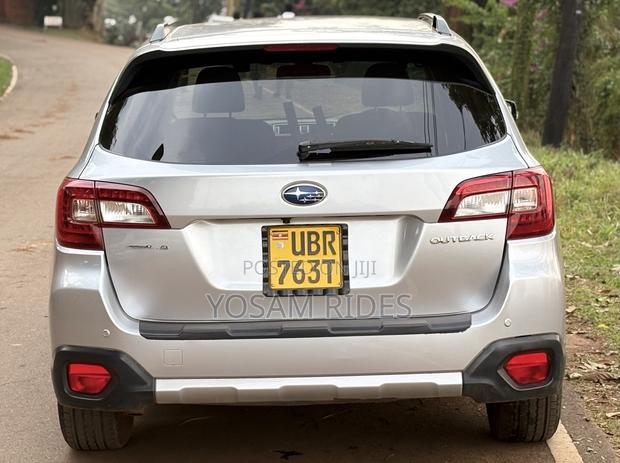 Subaru Outback 2.5i Premium PZEV 4dr Wagon AWD (2.5L 4cyl CVT) 2014 Silver