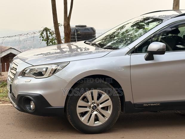 Subaru Outback 2.5i Premium PZEV 4dr Wagon AWD (2.5L 4cyl CVT) 2014 Silver