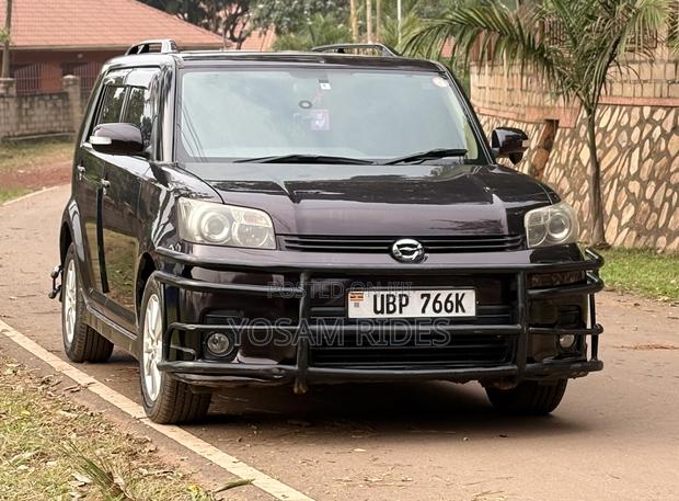 Toyota Corolla Rumion Hatchback 1.5 FWD 2009 Black