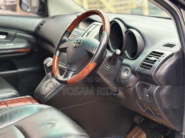 Toyota Harrier 2.4 2011 Black