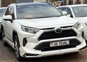 Toyota RAV4 XLE Premium 2021 White for sale