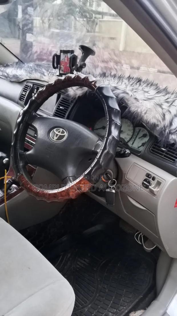 Toyota Corolla 2001 Silver