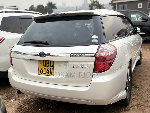 Subaru Legacy 2.0 2007 White