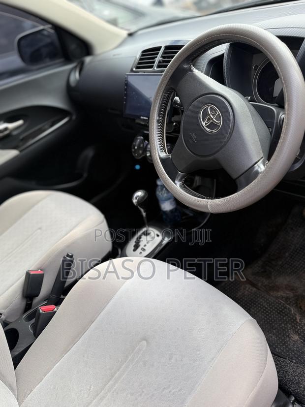 Toyota IST 2010 White