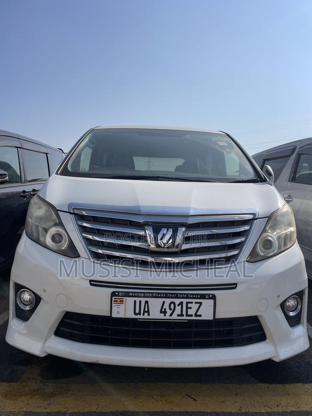 Toyota Alphard 2.4 Petrol AWD 2012 White
