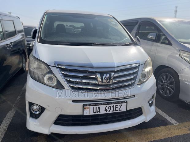 Toyota Alphard 2.4 Petrol AWD 2012 White