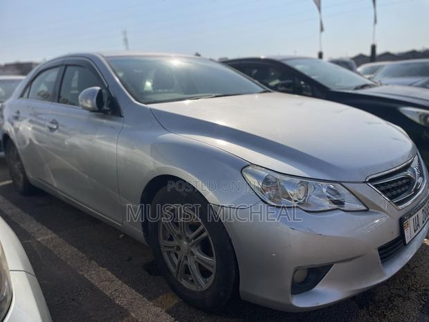 Toyota Mark X 2.5 RWD 2011 Silver