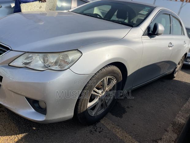 Toyota Mark X 2.5 RWD 2011 Silver