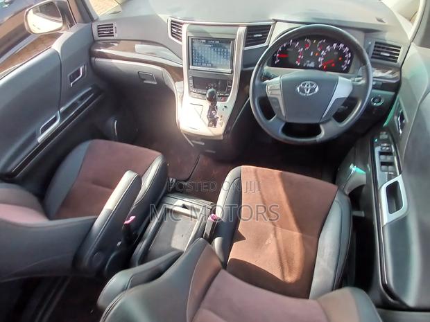 Toyota Alphard 2014 White