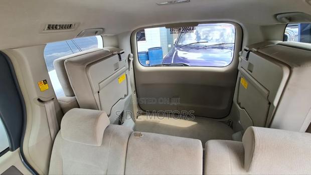 Toyota Noah 2.0 143hp AWD (8 Seater) 2009 Matt Black
