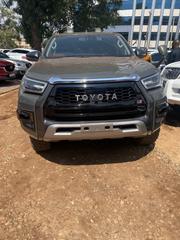 Toyota Hilux Rugged 4x4 2018 Gold for sale