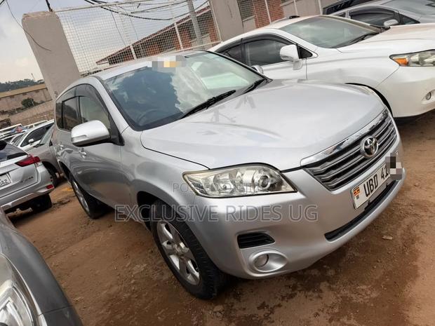 Toyota Vanguard 2008 Silver