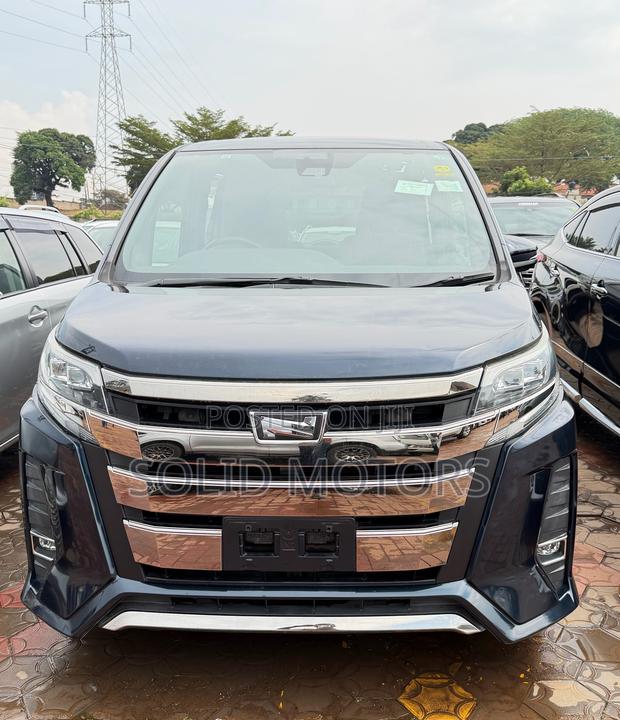 Toyota Noah 2.0 FWD (7 Seater) 2018 Blue