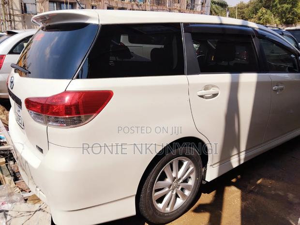 Toyota Wish 2011 White