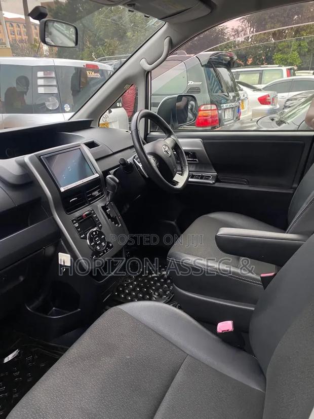 Toyota Voxy 2013 White