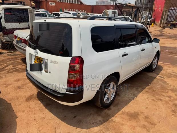 Toyota Succeed 2006 White