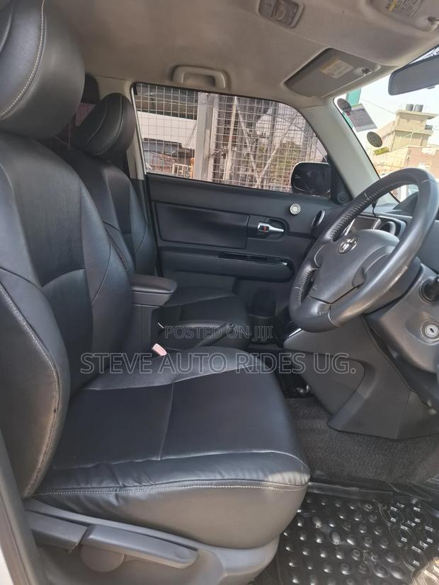 Toyota Corolla Rumion 2011 White