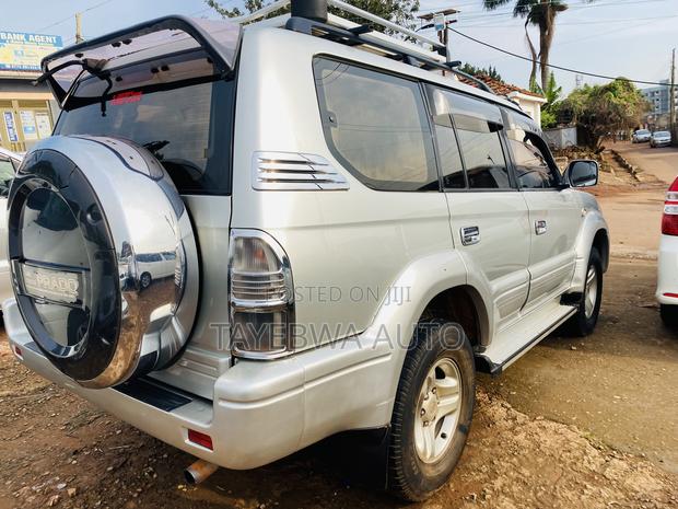 Toyota Land Cruiser Prado 2.7 5dr 2002 Silver