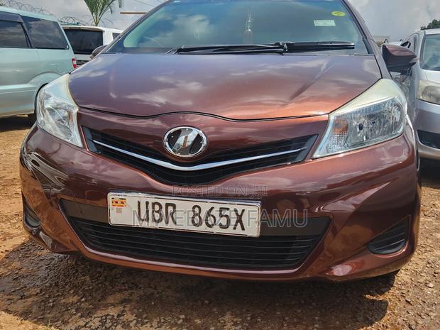 Toyota Vitz 2012 Burgundy
