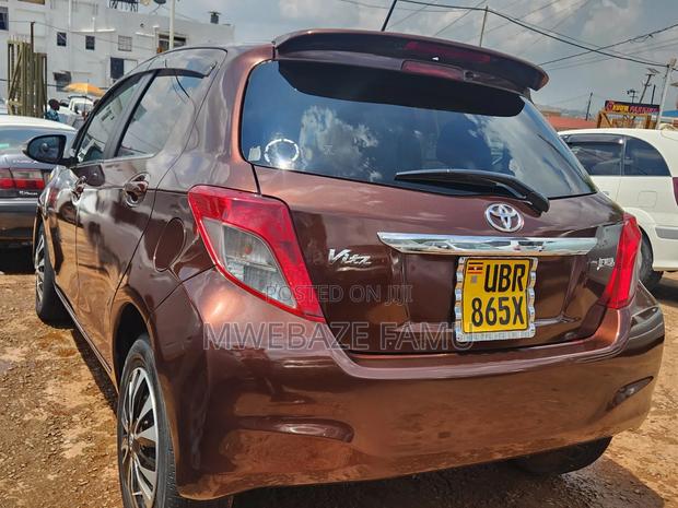 Toyota Vitz 2012 Burgundy