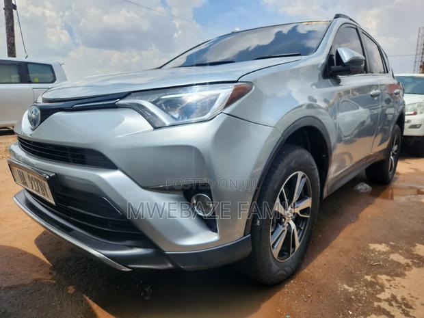 Toyota RAV4 2015